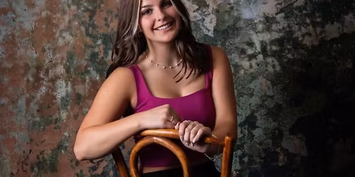 Izzy Thoman live 6pm