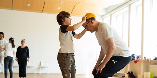 Atelier de th\u00e9\u00e2tre parent-enfant