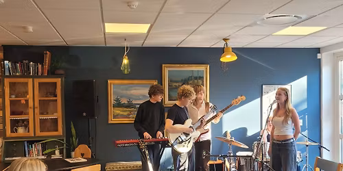 \u2728\ufe0fMUSIKCAF\u00c9 OG JULEAFSLUTNING\u2728\ufe0f