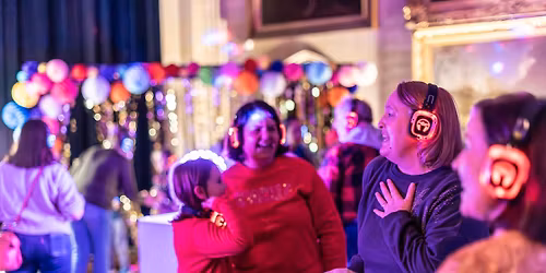 Disgo tawel Nadolig ym Mhlas Newydd | Christmas silent disco at Plas Newydd