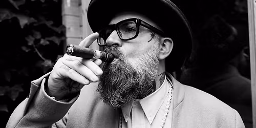 Claus H\u00f8xbroe | 20 \u00e5rs jubil\u00e6um | Artist Talk & udgivelse af 'Melankoliens m\u00f8l i brystet'