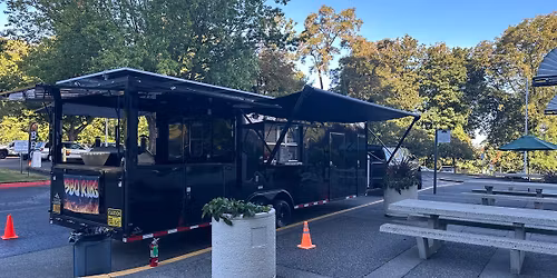 Dad's Country Kitchen Serving BBQ Lunch in Beaverton at Nimbus Corporate Center 