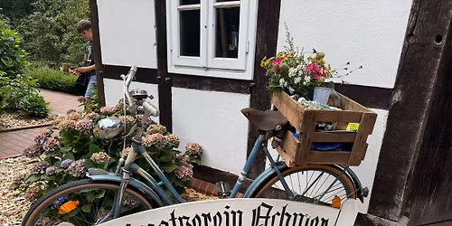 Gartenzeit mit kleinen Handwerkermarkt