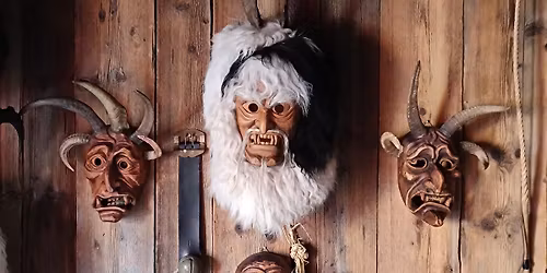 Maskenausstellung Neuhofen in den Stallungen 