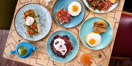 Viento Lounge Daventry - Pop up Pottery Painting