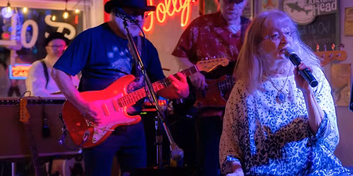 XcentriX Happily Returns To Folly's Draft & Snack!