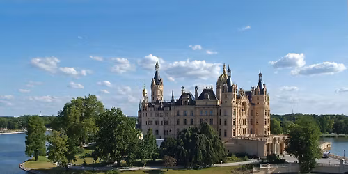 Eventyr ved \u00d8sters\u00f8en \u2013 R\u00fcgen, Rostock & Schwerin