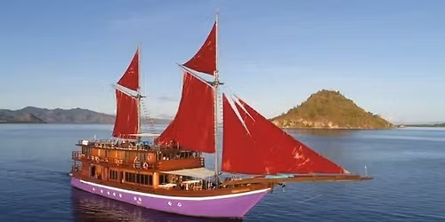 Komodo Liveaboard overseas dive trip 2026