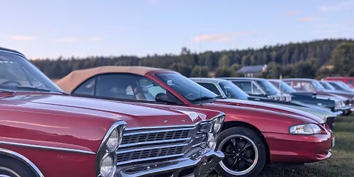 Kv\u00e4llstr\u00e4ff: Classic Cars & Muskelbilar 