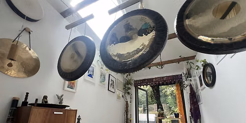 Gong Bath in South East London - a cosy Thursday evening