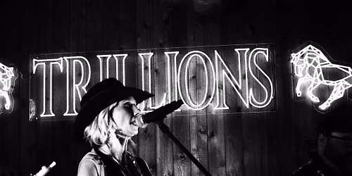Michelle Robinson and Trevor Johnson Acoustic Show at Trillions