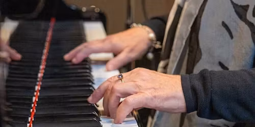 Live Music from Mandy Painting, Pianist & Singer