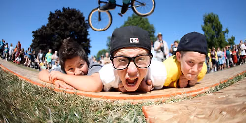 Stunt Dudes BMX Show