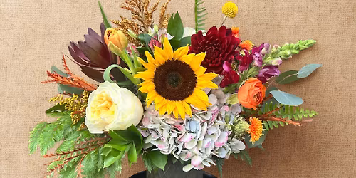 Autumn\/Spooky Fall Floral Workshop