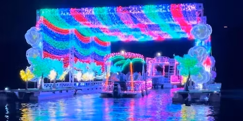 Ugly Xmas Sweater\/ Xmas lights Boat ride on Lake Austin Signup for the LADIES