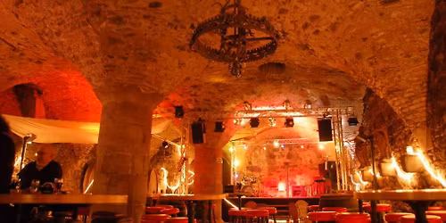 Devilz im Schlosskeller H\u00f6chst