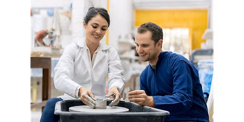 Pottery Wheel Throw-Down - Pottery Class in Los Angeles | Classpop!\u2122
