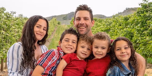 Free Family Photos - Mother's Day at Davison's