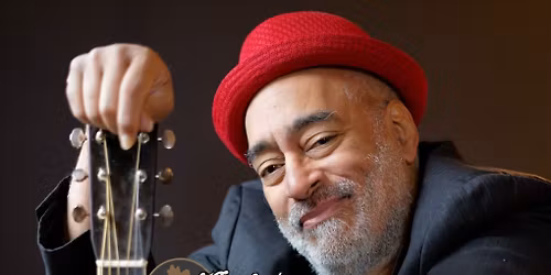 Vance Gilbert \u2013 Sharp-Witted Acoustic Storytelling in Song, with our guest Mike Holliday