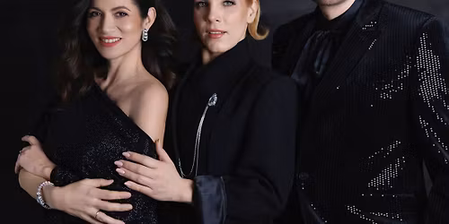 T\u00f3th Vera - D\u00edv\u00e1k n\u0151napja - Vend\u00e9g: Mih\u00e1lyi R\u00e9ka \u00e9s Tak\u00e1cs Nikolas