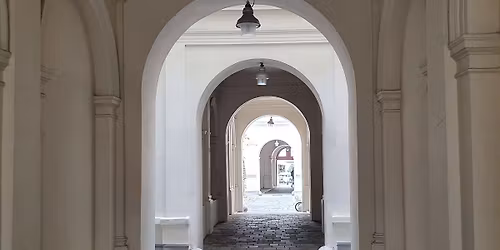 Wiener Durchh\u00e4user - F\u00fchrung durch die Josefstadt und Neubau