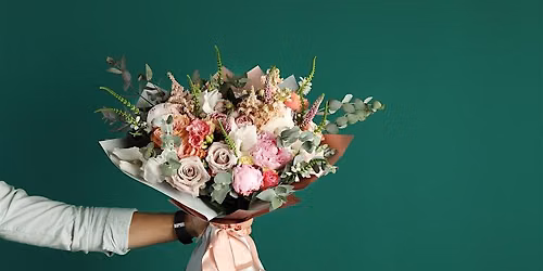 Floristry Fundamentals: The Art of the Hand-Tied Bouquet