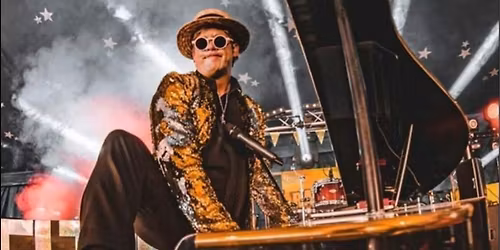 Lee Quinney as Elton John \u2013 Live at The Fort Inn