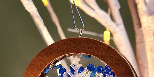 **EVENT FULL** Make it at MPL! Glowforge Shaker Ornaments (Ages 18+)