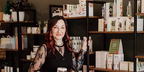 Last minute shoppers holiday event 