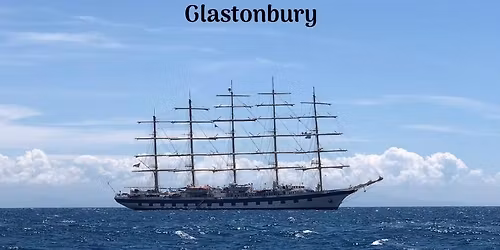 Folk and shanty singalong with Dora