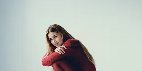 Az \u00e9n sz\u00edvem j\u00e1tszik \u2013 L\u00e1bas Viki \u00f6sszm\u0171v\u00e9szeti estje \/\/ P\u00e9cs