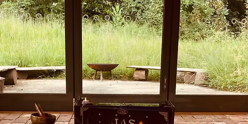 Candlelit Kirtan with Julia 