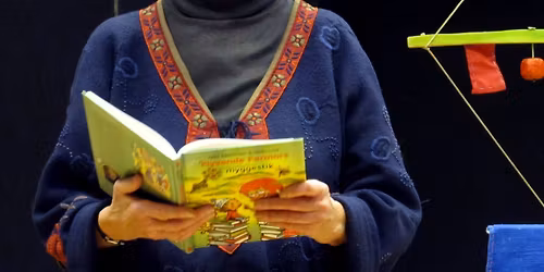 Jytte Ablidstr\u00f8m fort\u00e6ller ... - Radiobiograf