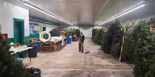 Kiwanis Christmas Tree Sale