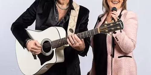 Kees & Sonja live in de oudste disco van Nijmegen