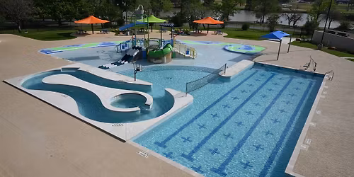 Doris Roznovak Aquatic Center Ribbon Cutting