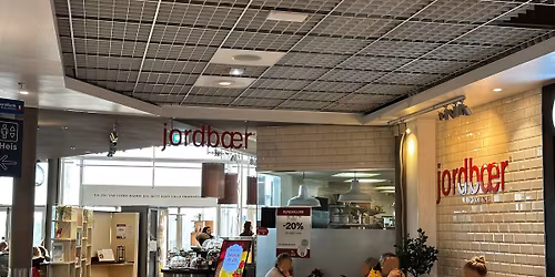 Klubbkveld p\u00e5 Jordb\u00e6rpikene, Tveita senter