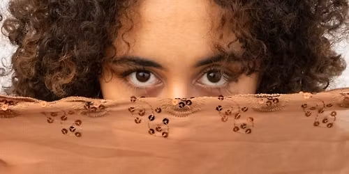 Anita Erika + SUPPORT: LEONORA