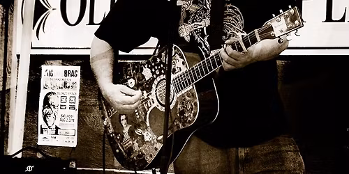 Territory Days - Chuck Snow at The Clock Tower Stage