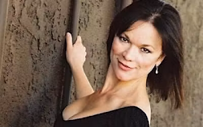 Monique Marvez (Special Event)