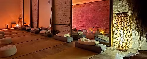 Breathe & Blend: Aroma Spray-Making & Full Moon Yoga, Meditation, Reiki