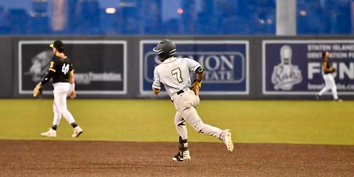 Staten Island FerryHawks at York Revolution at WellSpan Park