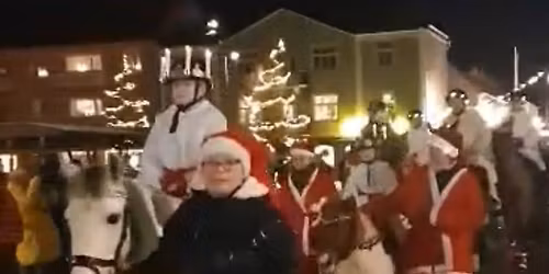 Ridande Luciatåg * Körsång *Livemusik Kay Wiestål Park