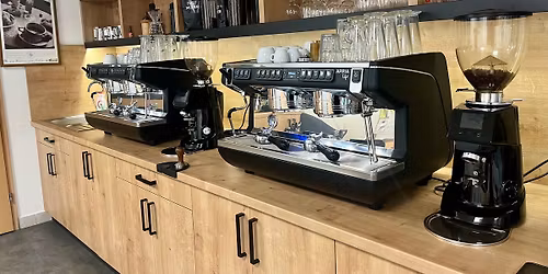 Barista ny\u00edlt nap