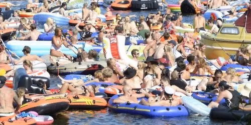 R\u00f6nne \u00c5 B\u00e5tparty