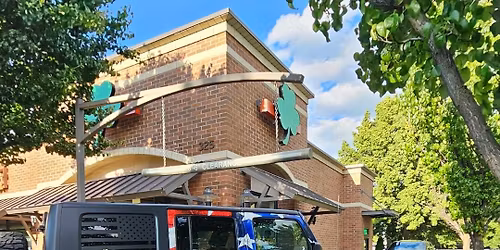Jeep Jam is back @ Lucky Bistro 