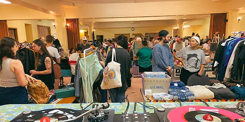Le march\u00e9 vintage - vintage pop-up market \ud83e\udea9