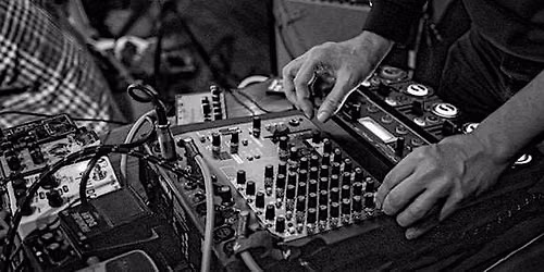 Concrete Gazebo - An Exercise in Collaborative Music and Deep Listening