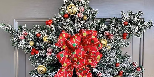 Snowflake Wreath By Wreaths on Walnut