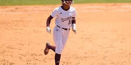 Parking Texas A&M Aggies at Texas Longhorns Softball